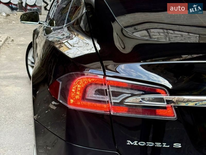Лифтбек Tesla Model S 2014 в Одессе фото 52 Лифтбек Tesla Model S 2014 в Одессе
