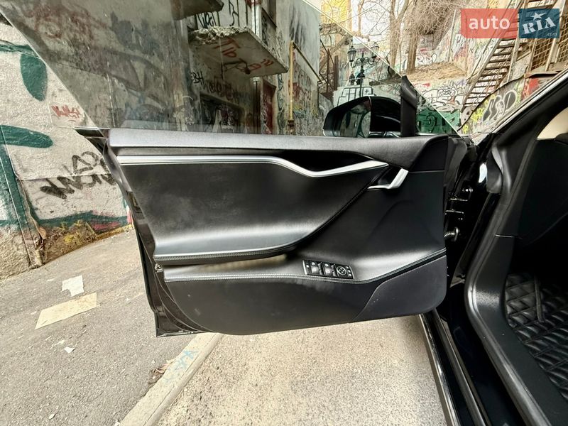 Лифтбек Tesla Model S 2014 в Одессе фото 87 Лифтбек Tesla Model S 2014 в Одессе