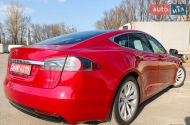 Лифтбек Tesla Model S 2017 в Киеве