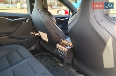 Лифтбек Tesla Model S 2017 в Киеве