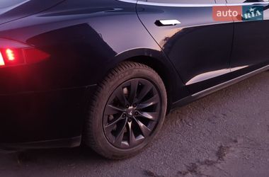 Ліфтбек Tesla Model S 2013 в Києві