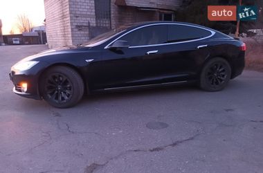 Ліфтбек Tesla Model S 2013 в Києві