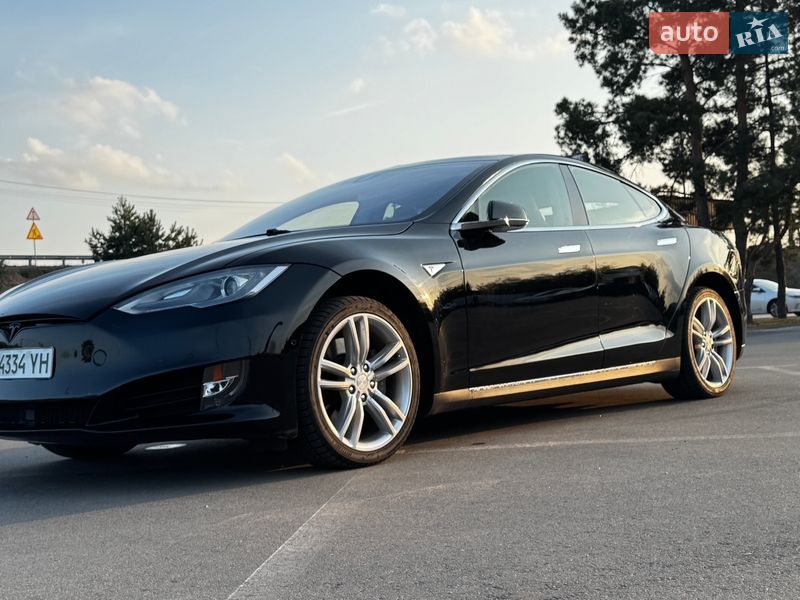 Лифтбек Tesla Model S 2014 в Киеве фото 2 Лифтбек Tesla Model S 2014 в Киеве