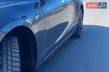 Лифтбек Tesla Model S 2014 в Умани
