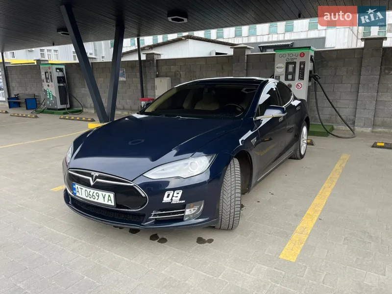 Tesla Model S