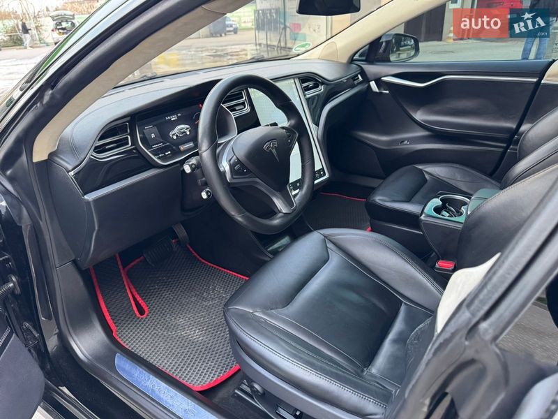 Лифтбек Tesla Model S 2015 в Львове фото 33 Лифтбек Tesla Model S 2015 в Львове