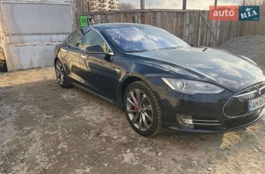 Лифтбек Tesla Model S 2014 в Киеве