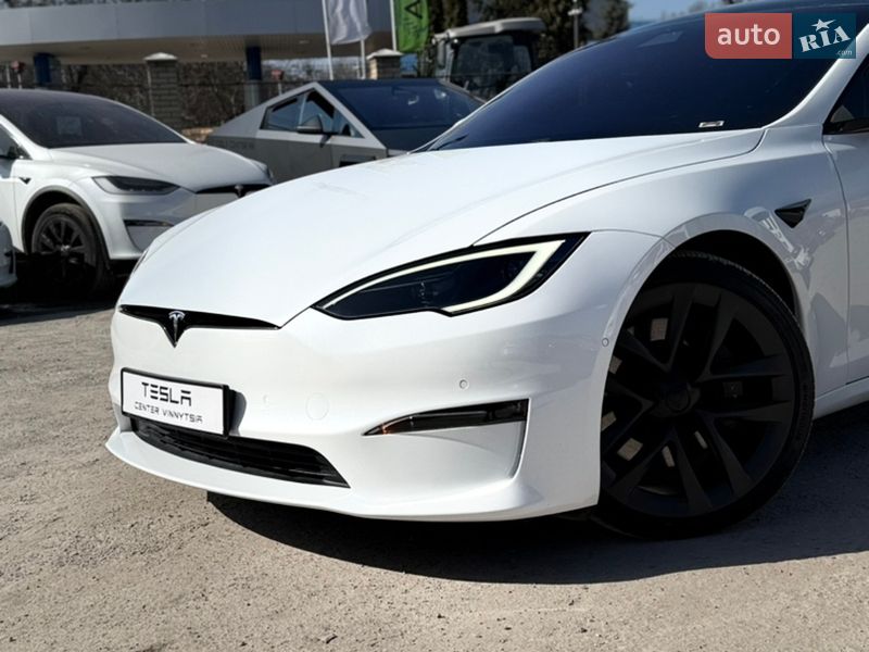Лифтбек Tesla Model S 2022 в Виннице
