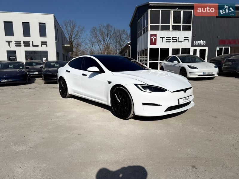 Лифтбек Tesla Model S 2022 в Виннице