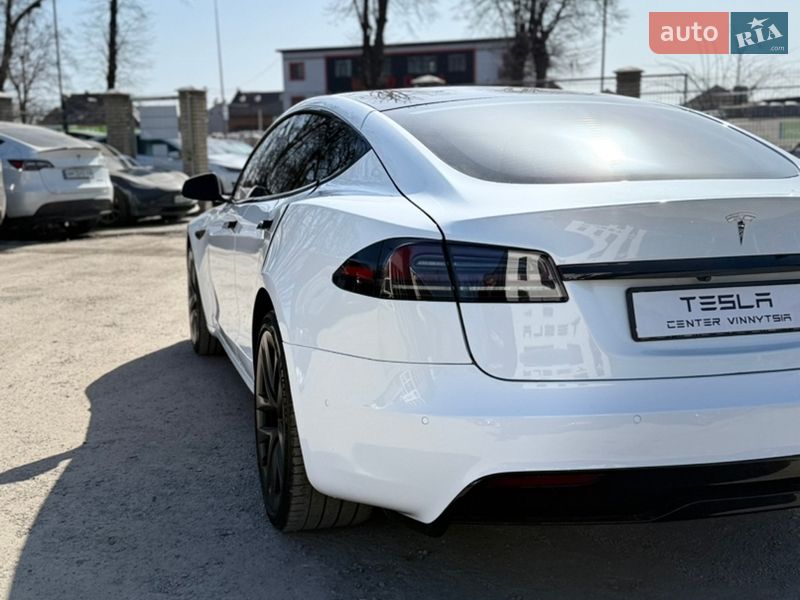 Лифтбек Tesla Model S 2022 в Виннице