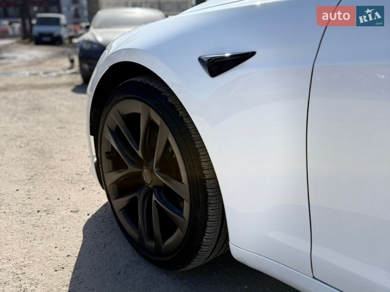Ліфтбек Tesla Model S 2022 в Вінниці