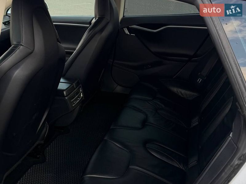 Лифтбек Tesla Model S 2013 в Киеве фото 11 Лифтбек Tesla Model S 2013 в Киеве
