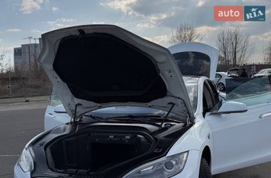 Лифтбек Tesla Model S 2013 в Киеве