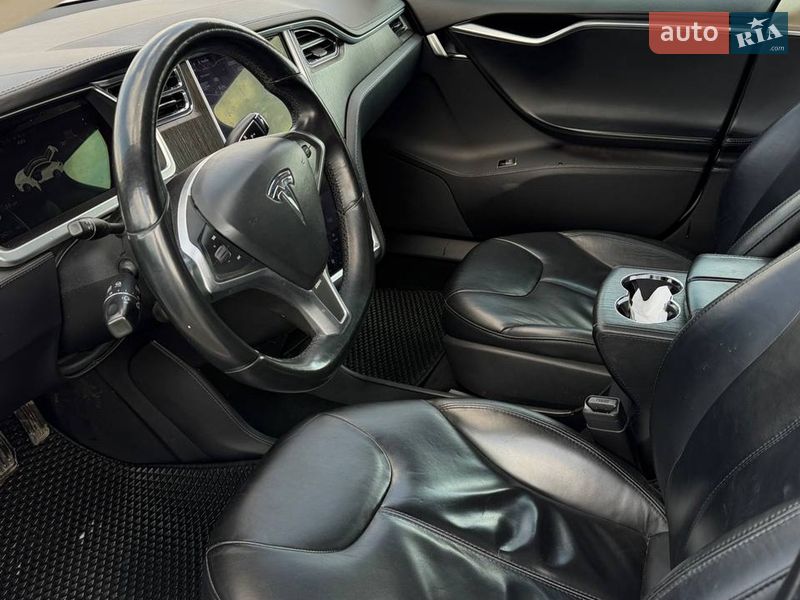 Лифтбек Tesla Model S 2013 в Киеве фото 17 Лифтбек Tesla Model S 2013 в Киеве