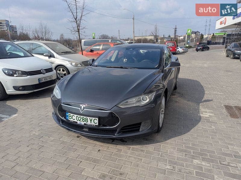 Tesla Model S 2015 Tesla Model S 2015