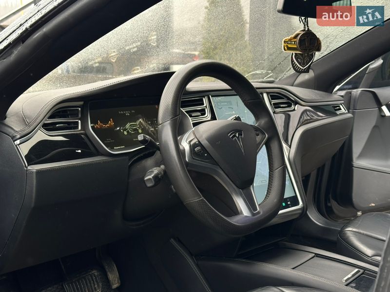 Лифтбек Tesla Model S 2014 в Харькове фото 14 Лифтбек Tesla Model S 2014 в Харькове