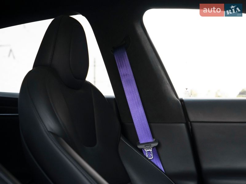 Лифтбек Tesla Model S 2021 в Киеве