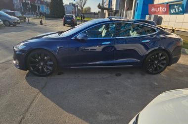 Ліфтбек Tesla Model S 2017 в Києві