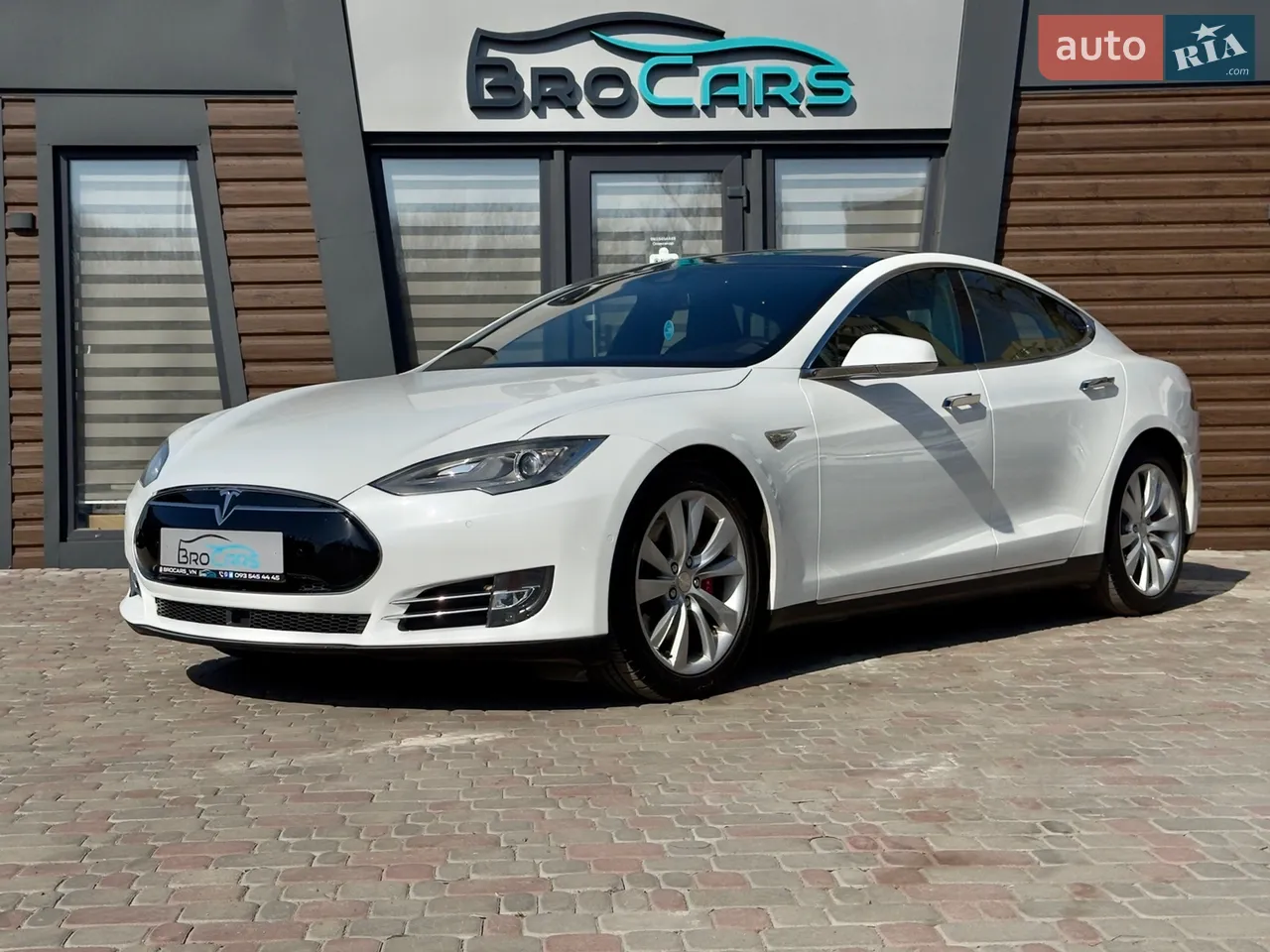 2014 Tesla Model S - мініатюра 11