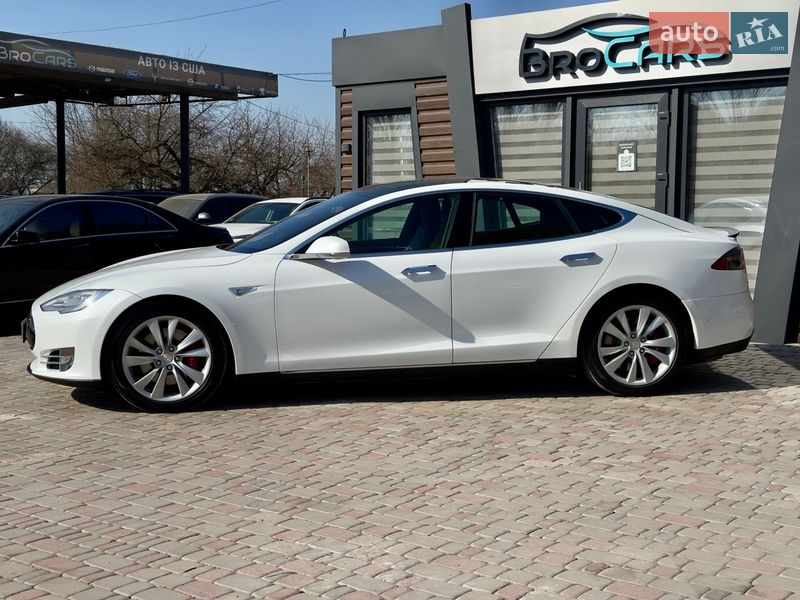 Лифтбек Tesla Model S 2015 в Виннице фото 6 Лифтбек Tesla Model S 2015 в Виннице