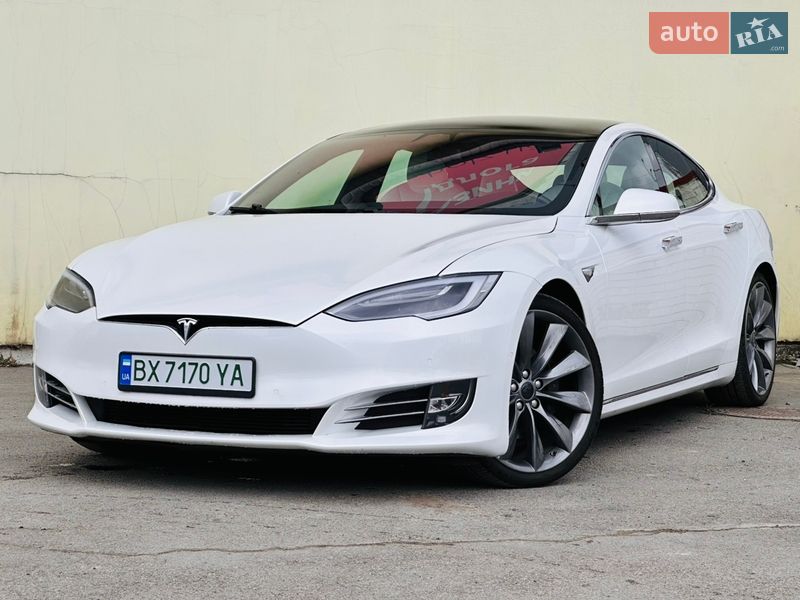 Лифтбек Tesla Model S 2019 в Киеве