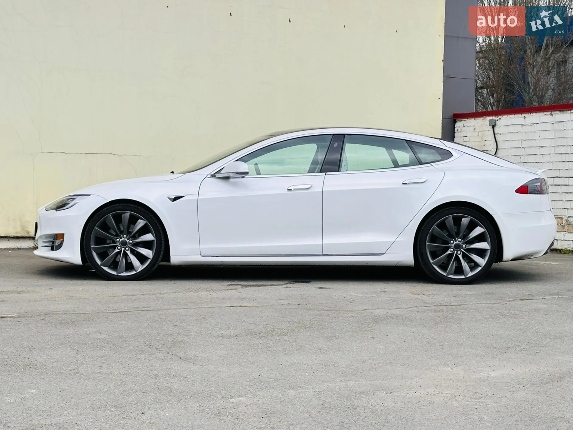 2019 Tesla Model S - мініатюра 9