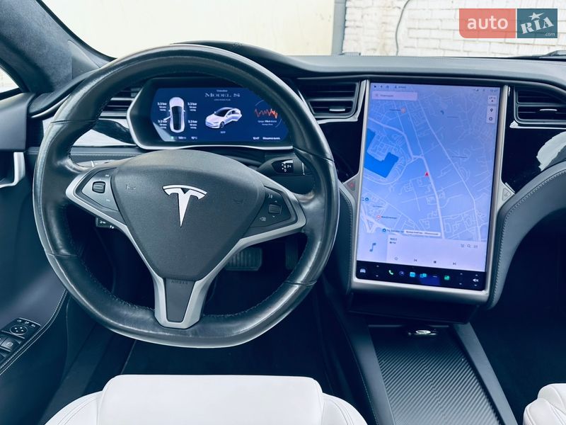 Лифтбек Tesla Model S 2019 в Киеве