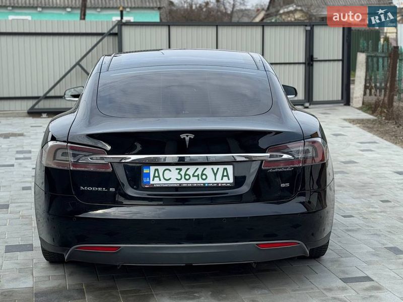 Лифтбек Tesla Model S 2014 в Владимире