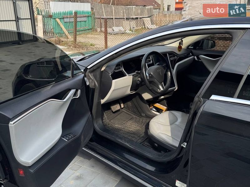 Лифтбек Tesla Model S 2014 в Владимире