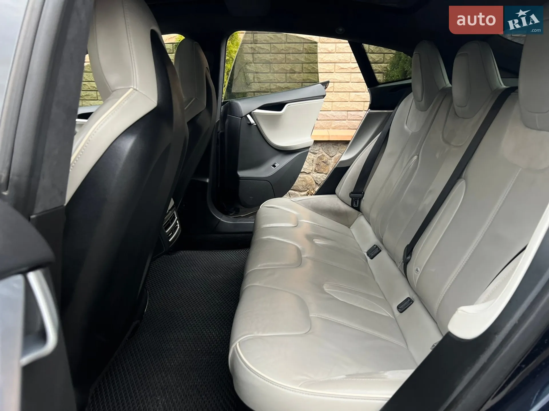 2014 Tesla Model S - мініатюра 11