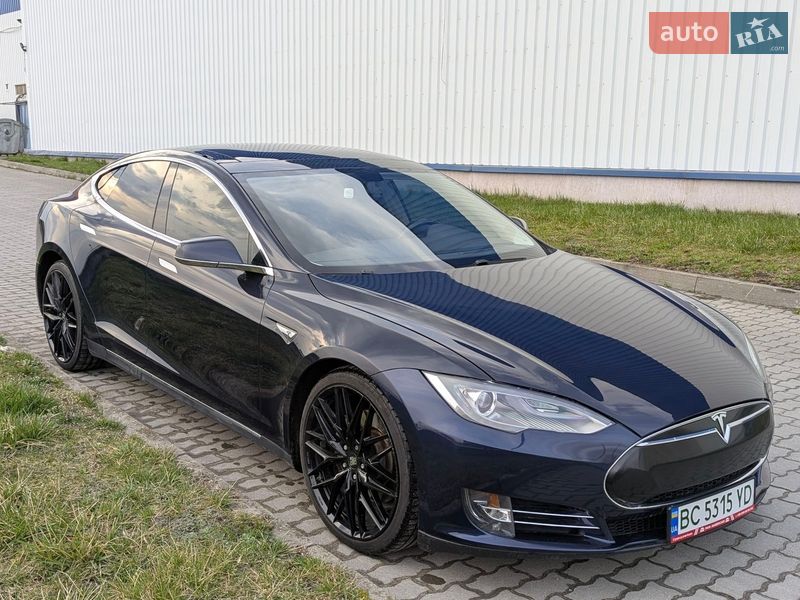 Лифтбек Tesla Model S 2013 в Львове фото 5 Лифтбек Tesla Model S 2013 в Львове