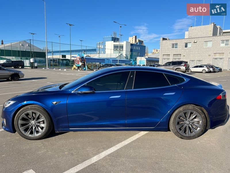 Ліфтбек Tesla Model S 2017 в Києві фото 6 Ліфтбек Tesla Model S 2017 в Києві
