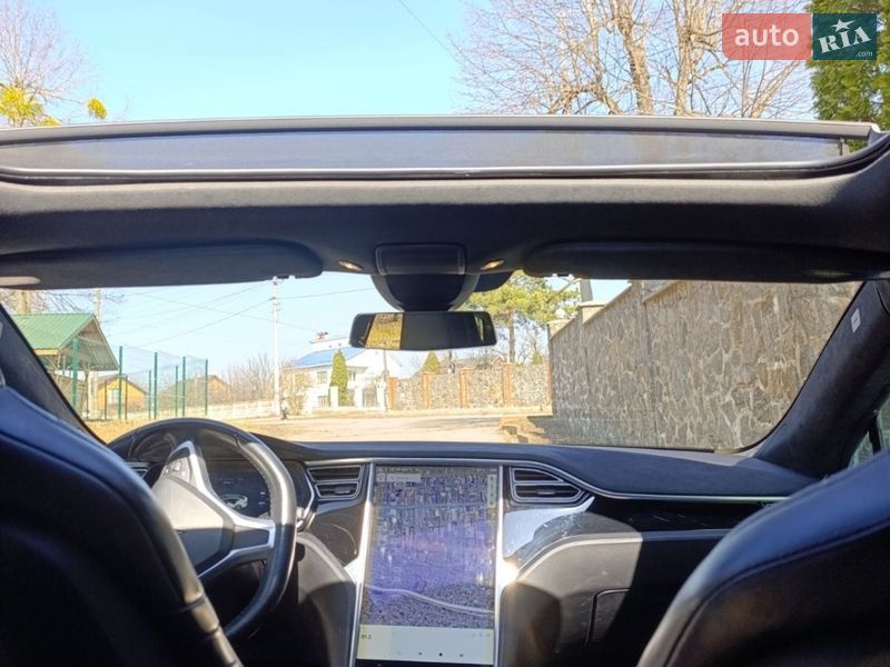 Ліфтбек Tesla Model S 2015 в Вінниці