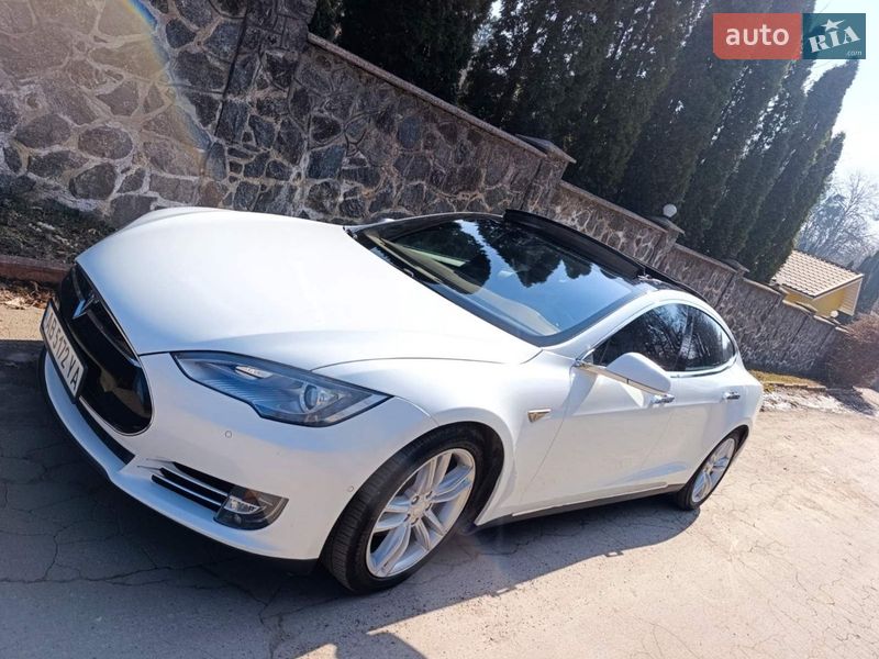 Tesla Model S 2015 Tesla Model S 2015