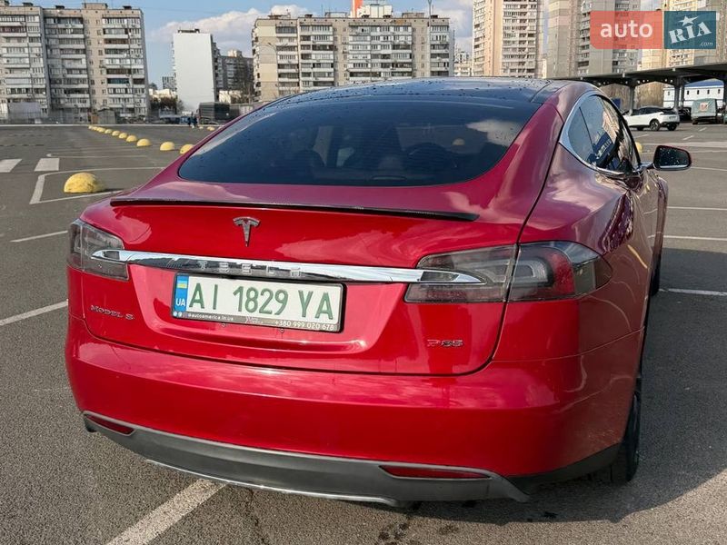 Лифтбек Tesla Model S 2013 в Киеве