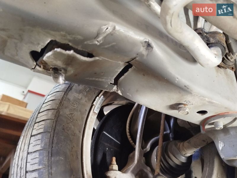 Ліфтбек Tesla Model S 2016 в Теплодарі фото 26 Ліфтбек Tesla Model S 2016 в Теплодарі