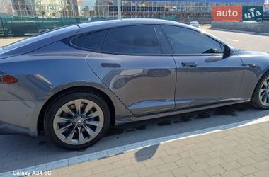 Лифтбек Tesla Model S 2019 в Сумах