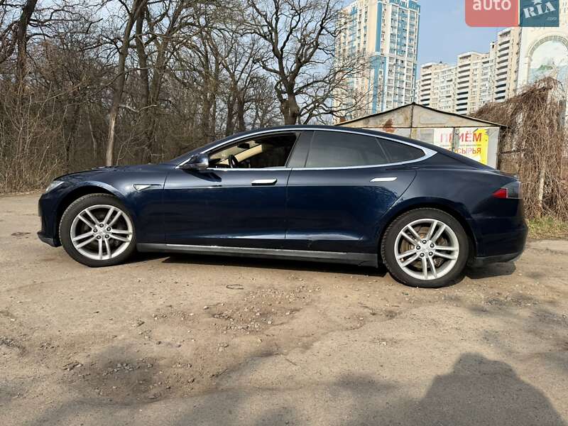 Ліфтбек Tesla Model S 2013 в Києві фото 3 Ліфтбек Tesla Model S 2013 в Києві