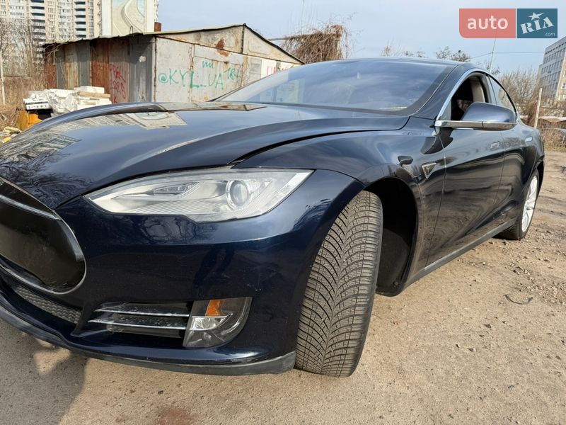 Ліфтбек Tesla Model S 2013 в Києві фото 8 Ліфтбек Tesla Model S 2013 в Києві