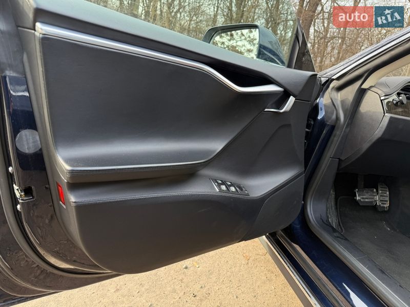 Ліфтбек Tesla Model S 2013 в Києві фото 13 Ліфтбек Tesla Model S 2013 в Києві