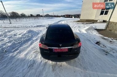 Ліфтбек Tesla Model S 2016 в Львові
