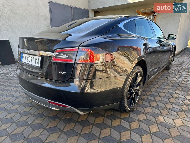 Лифтбек Tesla Model S 2016 в Львове фото 5 Лифтбек Tesla Model S 2016 в Львове