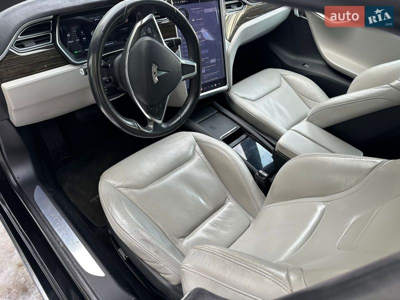 Лифтбек Tesla Model S 2016 в Львове фото 17 Лифтбек Tesla Model S 2016 в Львове