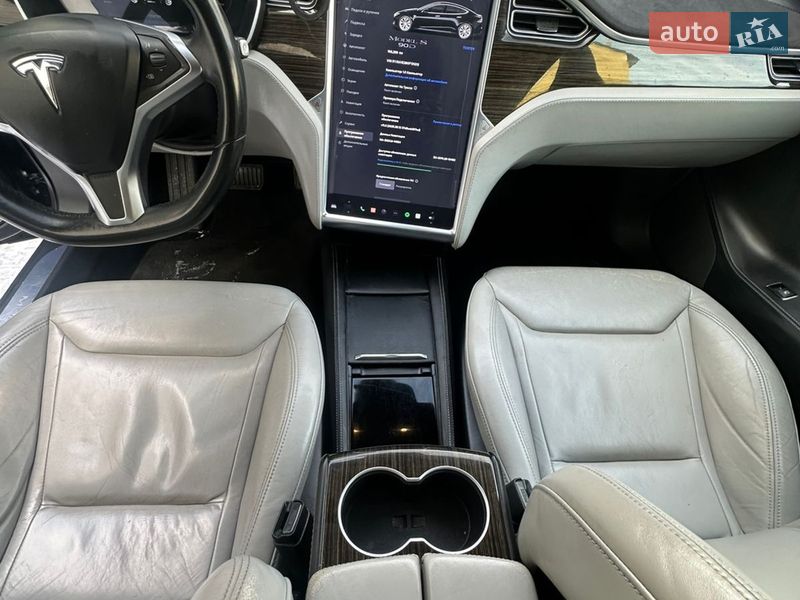 Лифтбек Tesla Model S 2016 в Львове фото 20 Лифтбек Tesla Model S 2016 в Львове