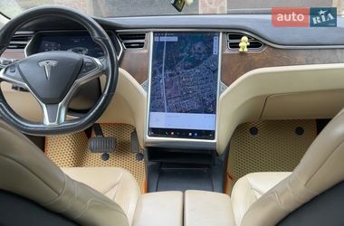 Лифтбек Tesla Model S 2016 в Киеве