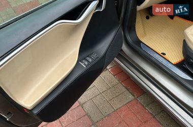 Ліфтбек Tesla Model S 2016 в Києві