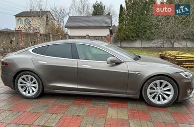 Лифтбек Tesla Model S 2016 в Киеве