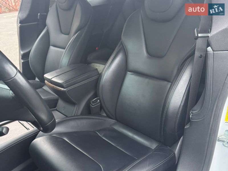 Ліфтбек Tesla Model S 2018 в Вінниці фото 9 Ліфтбек Tesla Model S 2018 в Вінниці