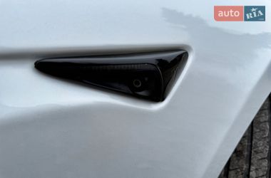 Ліфтбек Tesla Model S 2018 в Вінниці