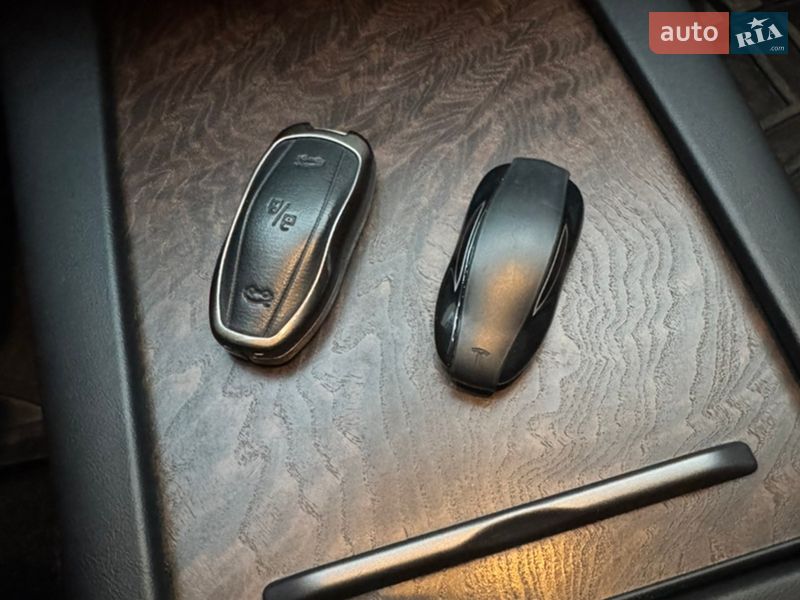 Ліфтбек Tesla Model S 2018 в Вінниці фото 34 Ліфтбек Tesla Model S 2018 в Вінниці